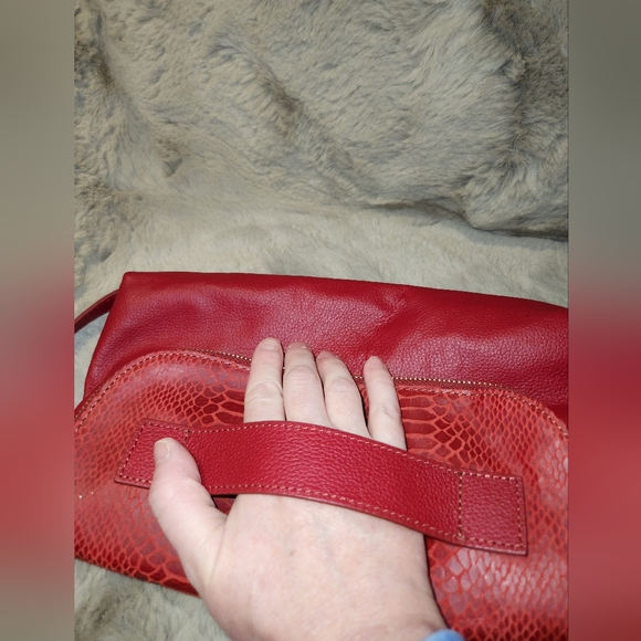 Red crossbody / clutch - Picture 2 of 6